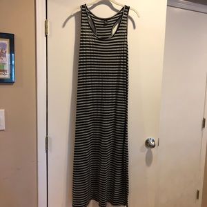 Forever 21 Women’s medium maxi dress